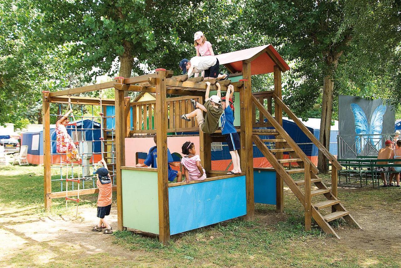 Happy Camp Mobile Homes In Butterfly Camping Village 페스키에라델가르다 외부 사진